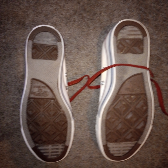 Converse white with red laces men's size 5/ women's size 7 nwob - Picture 3 of 3